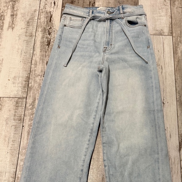 Hidden Ella Tie Waist Wide Straight Leg Denim Jean Women’s Size 27 Light Wash - Picture 8 of 13